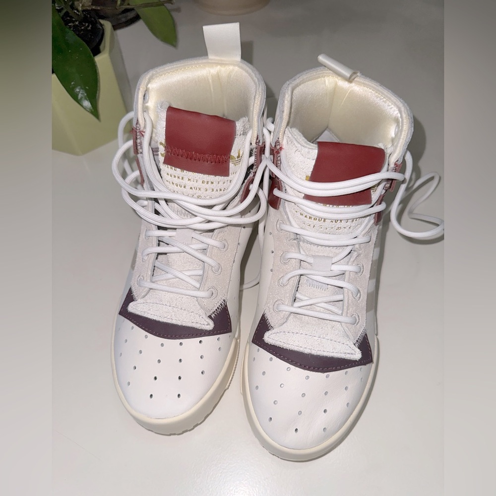 NWOB Adidas Rivalry RM - Picture 12 of 16